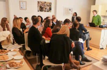 Stipendiaten der Friedrich-Ebert-Stiftung Kosovo besuchen Stiftung Fairchance