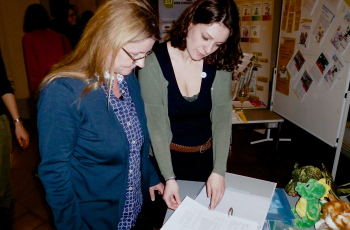 Infostand der Stiftung Fairchance