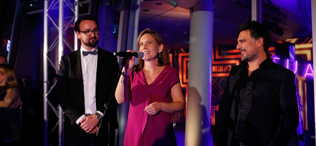 5.000€ für Stiftung Fairchance auf TRUE BERLIN Party von Shan Rahimkhan