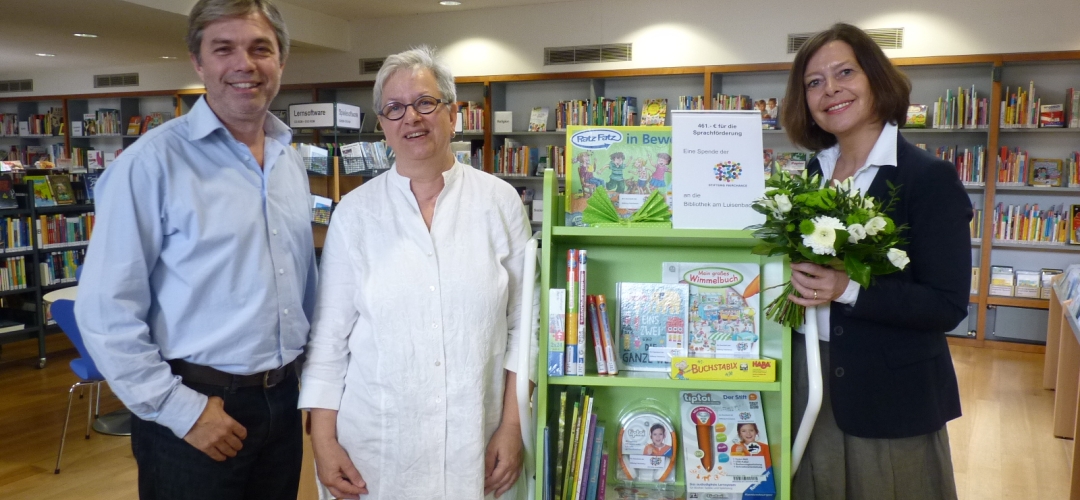 Bücher und Spiele für die Stadtteilbibliothek