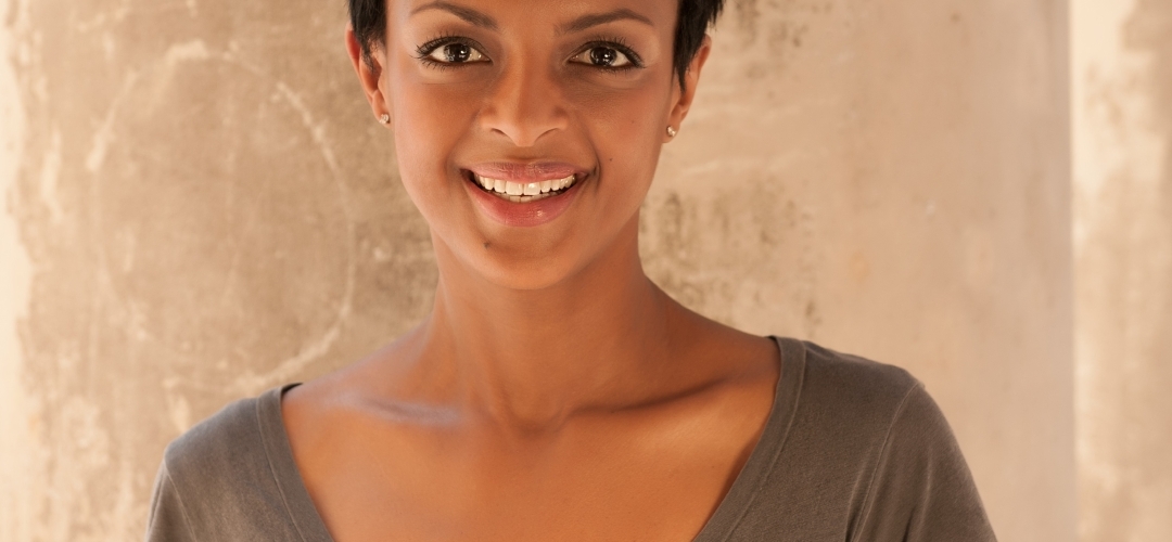 Schauspielerin Dennenesch Zoudé wird Schirmherrin der Stiftung Fairchance 