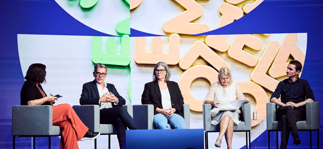 Alexander Wolf, Geschäftsführer Stiftung Fairchance auf dem Panel bei der Konferenz STARKE ELEMENTAR- BILDUNG, STARKER STANDORT der Wirtschaftskammer Wien